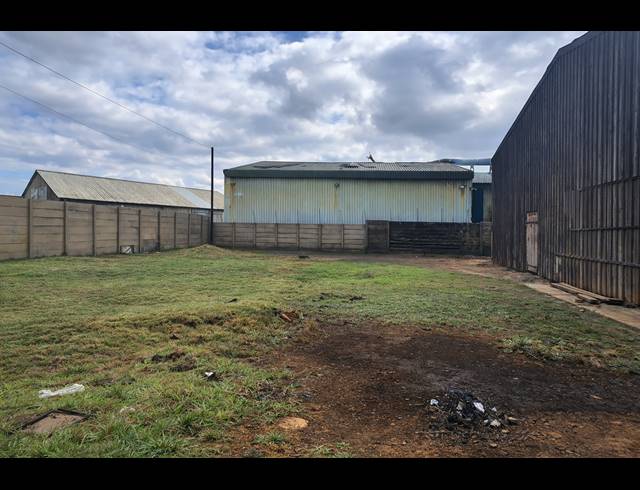 700M² WAREHOUSE FOR SALE IN MARIEVALE